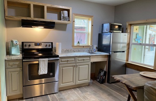 Hemphill House | Discover Casita Crappie: Ocean & Lake Views Await You