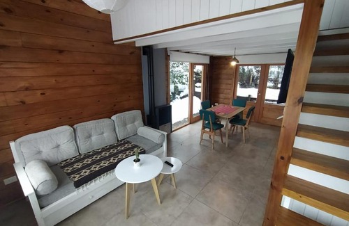 San Martin de los Andes Ski Chalet | Top-Rated Casita de la Montaña: Family-Friendly Retreat