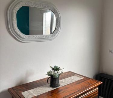 Esquel Apartment | Casita del centro Esquel luz natural, wifi alto, ideal parejas, check in autónomo