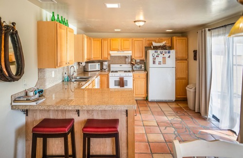 Joshua Tree House | Serene Casita del Conejo: Spa, Stars & Scenic Views Await