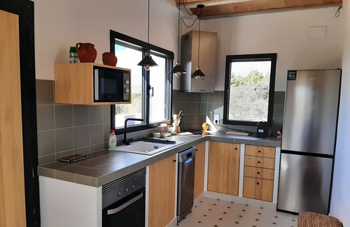 Biar House | Charming Casita del Embalse: Family-Friendly Retreat