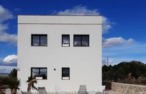 Biar House | Inviting Casita del Embalse: Pet-Friendly Retreat with Pool