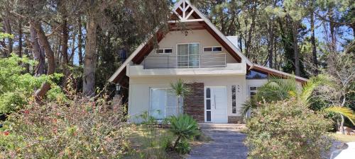 Costa del Este House | Pet-Friendly Haven: Casita del Este with 9.7/10 Rating