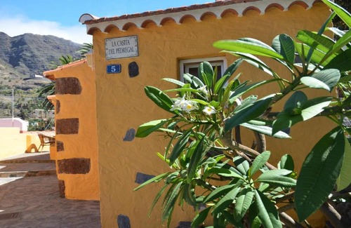 Valle Gran Rey House | Guest Favorite: Casita del Pedregal with 9/10 Review Score