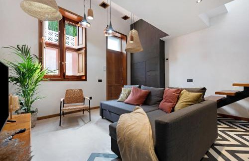 Santa Cruz de Tenerife House | Discover Casita Ravina: Family-Friendly 4-Star Retreat