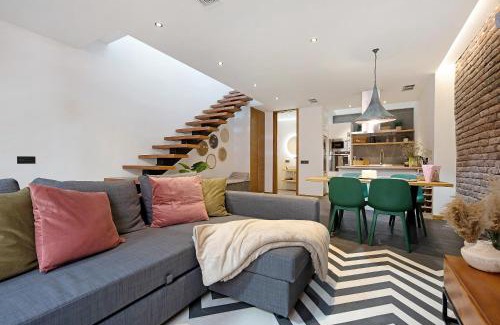 Santa Cruz de Tenerife House | Discover Casita Ravina: Family-Friendly 4-Star Retreat