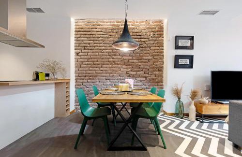 Santa Cruz de Tenerife House | Discover Casita Ravina: Family-Friendly 4-Star Retreat