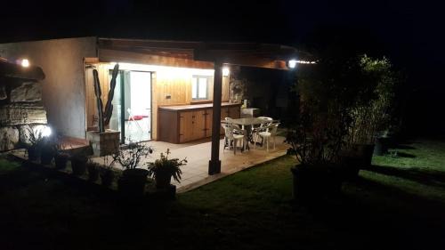 Canet de Mar Apartment | Nature Retreat: Poolside Oasis with Free WiFi