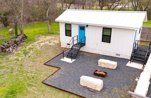 Fredericksburg House | Cozy Casita Fulton with Fire Pit near Main St - Rated 10/10