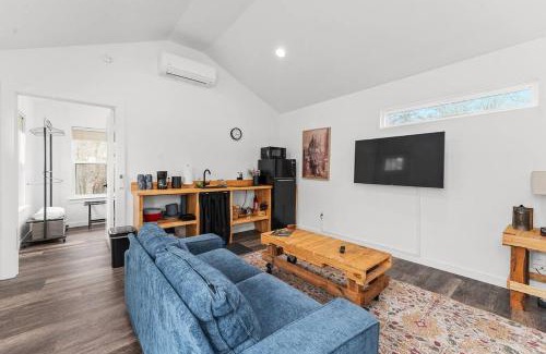 Fredericksburg House | Cozy Casita Fulton with Fire Pit near Main St - Rated 10/10
