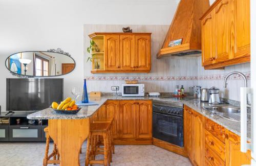 El Golfo Apartment | Highly Rated Casita Isabella: Perfect for Families