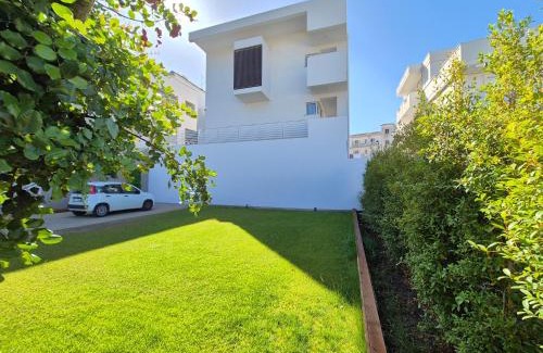 Vieste House | Child-Friendly Paradise at Casita Isabella - Rated 10/10