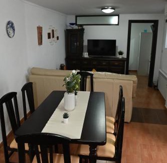 Setenil de las Bodegas Apartment | Experience Casita Ladera in Setenil - Rated 9.5/10