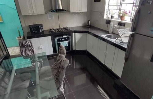 Barranco House | Delightful Casita Libertad Barranco with Spa & Breakfast