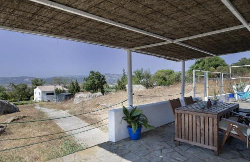 Facinas House | Discover Casita Linda: Family & Pet-Friendly Retreat
