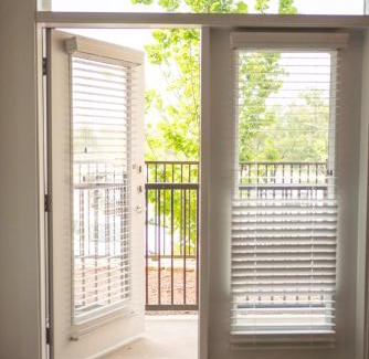 McNeil Apartment | Casita Longhorn - 10 mins from Q2 - Boats for Rent