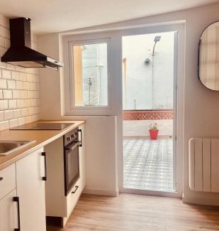 Burela Apartment | Inviting Fisherman’s Casita - Casa Gloria, Rated 8.7/10