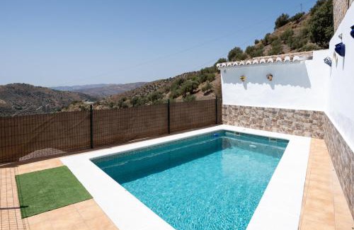Canillas de Aceituno House | Pet-Friendly Retreat at Casita T with Pool Access