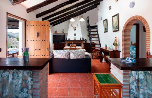 Canillas de Aceituno House | Pet-Friendly Retreat at Casita T with Pool Access