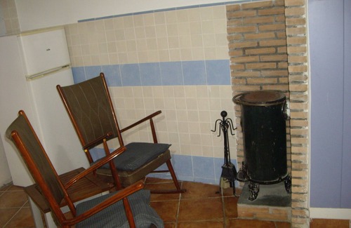 Torres Cottage | Cozy Retreat for Two at Los Bonsais with Private Jacuzzi