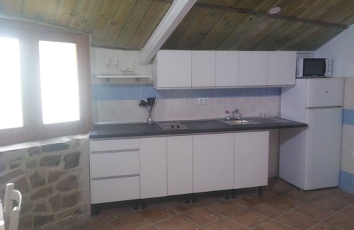 Torres Cottage | Cozy Retreat for Two at Los Bonsais with Private Jacuzzi