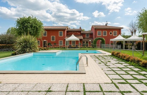 Montecarlo House | Discover Casolare dei Fiori - Calla: 9.5/10 Guest Rating