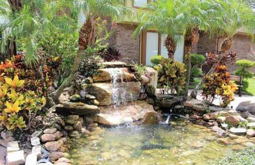 Southwest Orlando Apartment | Relax at Cason: Family-Friendly with Pool and Hot Tub