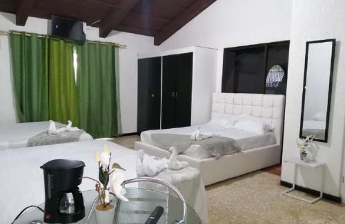 Ciudad Cariari Hotel | Pet-Friendly Oceanfront Casona del Valle with Pool & Breakfast