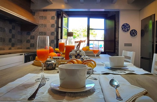A Moreira House | Experience Casona do Cereixo with Ocean View & Spa