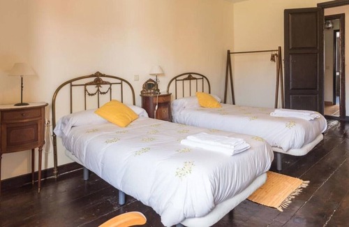 Ponferrada House | Experience Casona Las Burillas: Ideal for 10 Guests