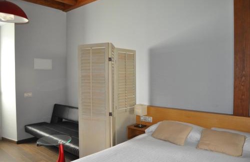 San Martin de Luina Apartment | Seaside Escape at Casona la Sierra with Pet-Friendly Amenities
