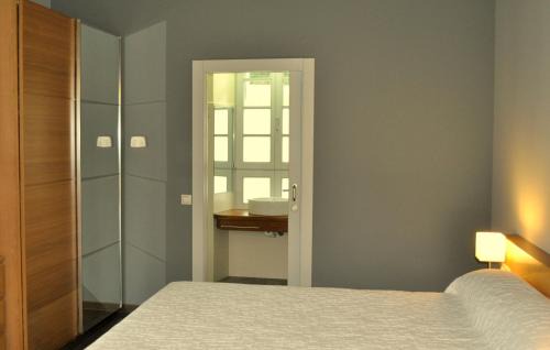 San Martin de Luina Apartment | Seaside Escape at Casona la Sierra with Pet-Friendly Amenities