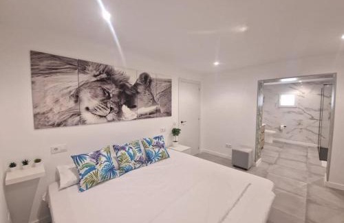 Palma de Mallorca House | Budget-Friendly Casona with Family Amenities & 4-Star Comfort
