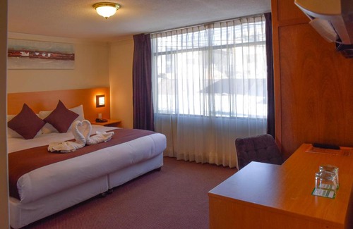 Lake Titicaca - Puno Hotel | Inviting Stay at Casona Plaza Balsa Inn with Free Breakfast
