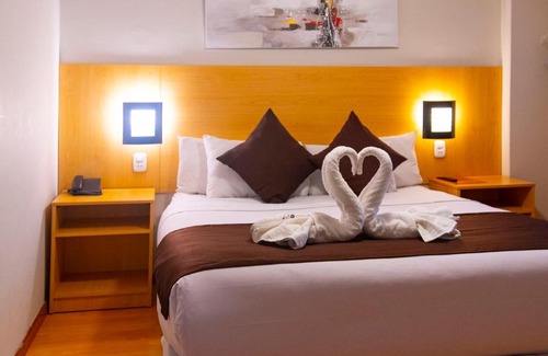 Lake Titicaca - Puno Hotel | Inviting Stay at Casona Plaza Balsa Inn with Free Breakfast