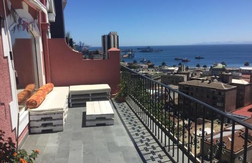 Valparaiso Apartment | Discover Casona Valpo: Family-Friendly Retreat with High Ratings