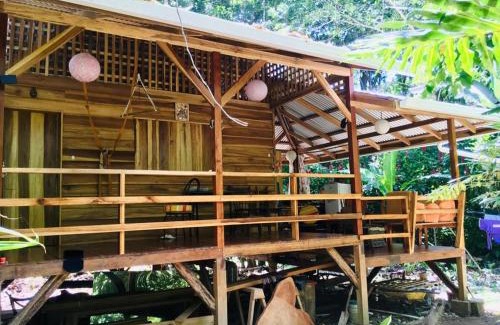 Manzanillo House | Discover Casonita: Guest Rated 9.7, Pet & Child Friendly