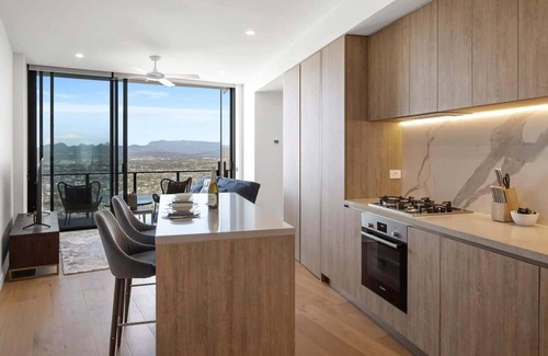 Broadbeach Apartment | Exceptional CASSA CASINO: Scenic River & Hinterland Views