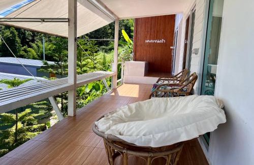Khaem Son House | Discover Cassandra Khaokho Resort with Hot Tub Amenities