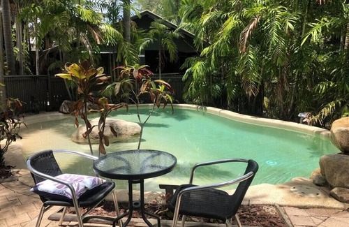 Mission Beach House | Discover Cassawong Cottages: Gecko 2-Bed with Family Amenities