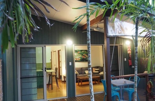 Mission Beach House | Cozy Cassawong Cottages: Pet-Friendly 1 Bed Spa Retreat