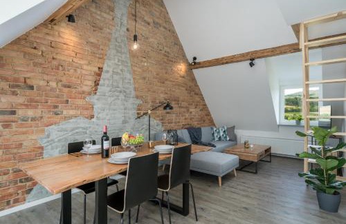Oberzwehren Apartment | Elegant Cassel Lofts: Green Oasis with Balcony Near VW