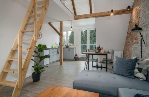Oberzwehren Apartment | Elegant Cassel Lofts: Green Oasis with Balcony Near VW
