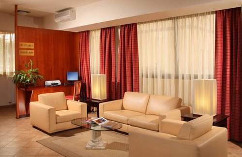 Zona LI La Storta Hotel | Relax at Cassia Hotel: Spa, Breakfast & Family-Friendly