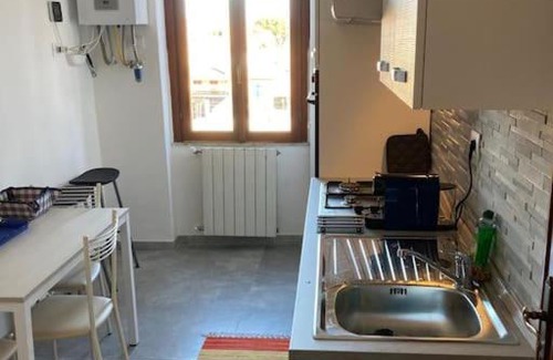 Zona LIII Tomba di Nerone Apartment | Relaxing Cassia Nerone Apartment - Pet and Child Friendly