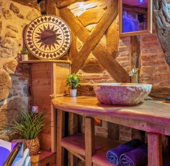 Figeac Apartment | Family-Friendly Cassiopée with Hot Tub & Great Reviews
