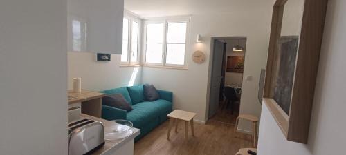 Le Marais Apartment | Top-Rated Cassiopée-SILS: Your Perfect T1 Getaway