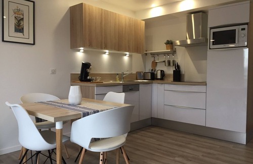 Cassis Apartment | Airy Cassis T2: Family-Friendly with Ocean Views