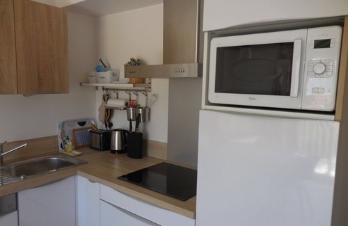 Cassis Apartment | Airy Cassis T2: Family-Friendly with Ocean Views
