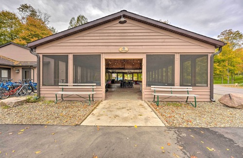 Cassopolis Cottage | Relax at Cassopolis Cabin: Boating & Fishing Paradise!